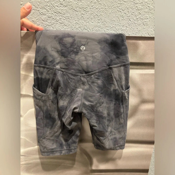 Lululemon Align High-Rise Short with Pockets 8"
Diamond Dye Pitch Grey - Picture 5 of 7
